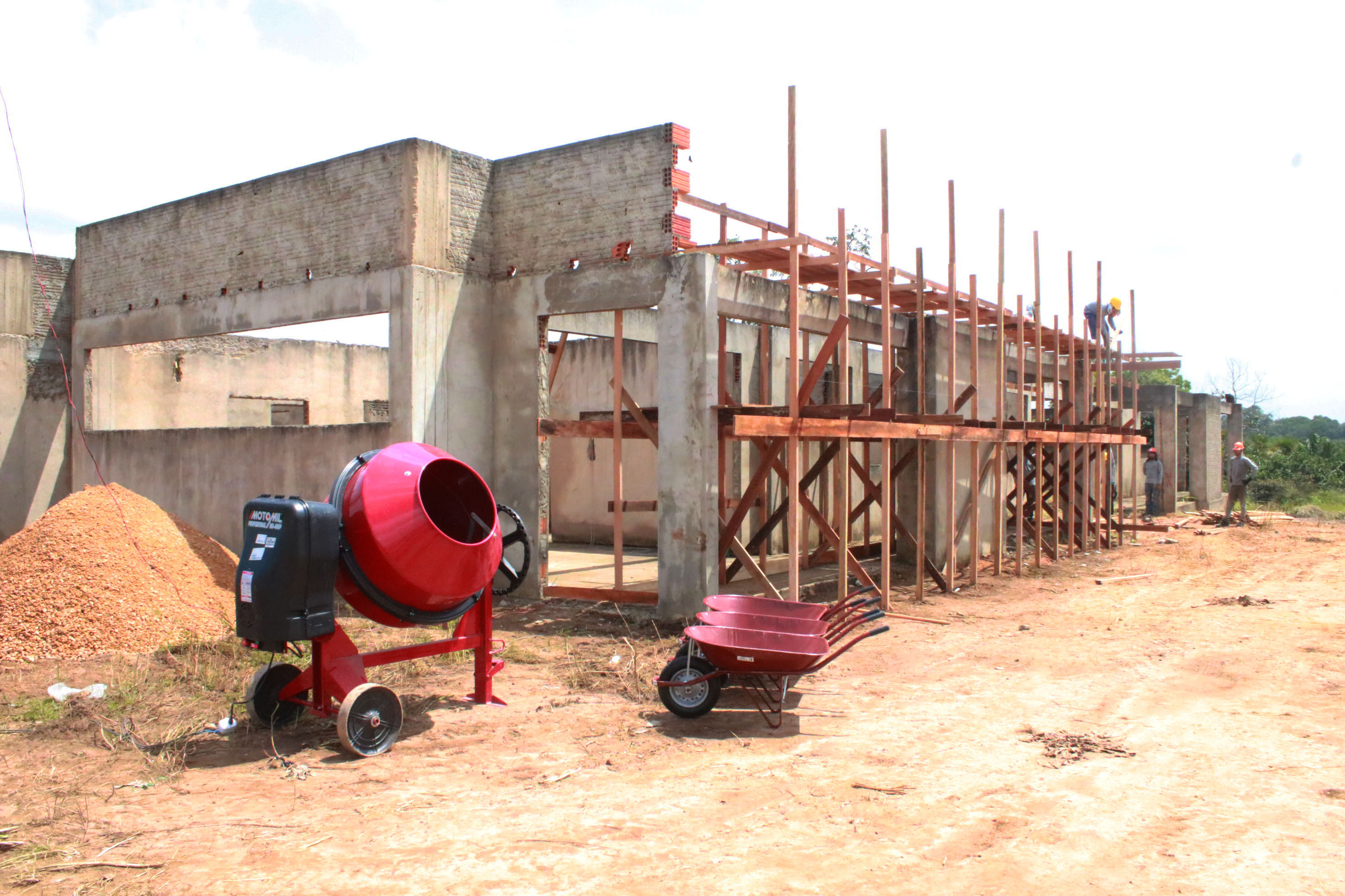 Obra de construção da creche do Buritizal seguem em andamento